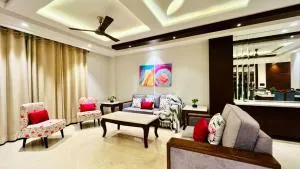 BluO 3BHK - DLF CyberCity, MG Road, Balcony, Lift - Гургаон