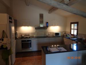 Maisons de vacances Maison de vacances a louer dans le Gard Provencal, semaine de 7 jours minimum, samedi au samedi, 10 personnes, Le Mas du Colombier : photos des chambres