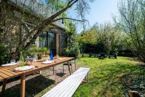 Le Clos du Tilleul Fabuleuse propriété 15 à 30 Pers Piscine au coeur dun charmant village