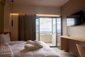 AKROTHEA suites & lounge