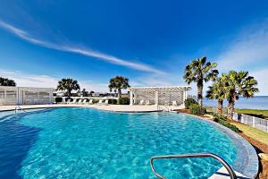 Waterfront Villa on St Charles Bay