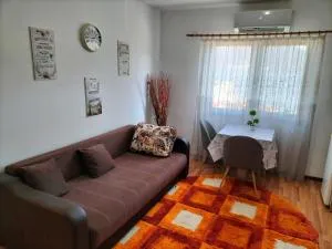 Apartament Home Comfort - Tekija
