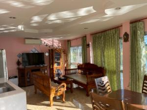 Cozy Home With Lake View at Kathu PHUKET