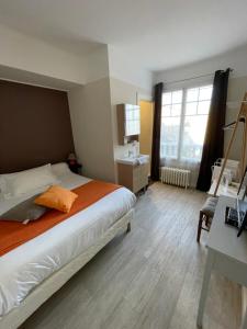 Hotels Les Chiens du Guet : photos des chambres