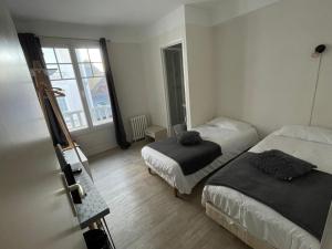 Hotels Les Chiens du Guet : Chambre Double avec Salle de Bains Commune