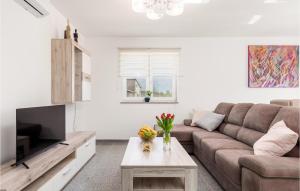 Beautiful Home In Kastav With Wifi