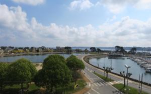 Bel appartement avec WIFI, VUE MER face au port de plaisance à PERROS-GUIREC - Réf 838