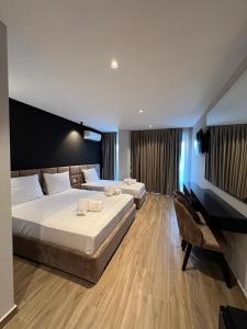 Hotel LEON - Beach Front
