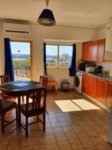 T1- Praia da Rocha com piscina -segunda linha