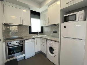 Apartamento moderno para disfrutar con la familia con parking y piscina