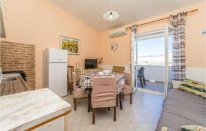 Amazing Apartment In Pag With 2 Bedrooms And Wifi