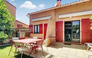 Maisons de vacances Stunning home in Saint Cyprien with WiFi and 4 Bedrooms : photos des chambres