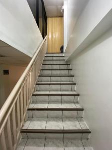 ROMYS PLACE - ENTIRE 3RD FLOOR APARTMENT