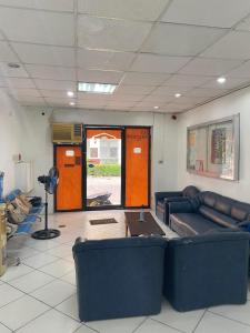 ROMYS PLACE - ENTIRE 3RD FLOOR APARTMENT