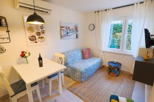 Urban City Center Apartment