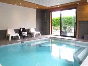 金心温泉德斯阿尔皮斯酒店 - 雄济耶