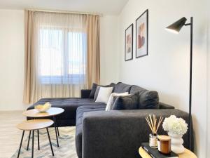 Central Apartment for 4 Guests Next to State Opera