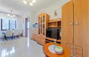 Stunning Apartment In Gajana With 1 Bedrooms And Wifi