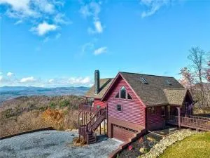 Luxury Mountain Cabin Retreat w/ Stunning Views - Bostic