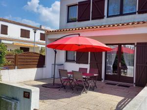 Maisons de vacances Maison renovee 2 chambres, proche foret, terrasse, Saint Jean de Monts - FR-1-323-244 : photos des chambres