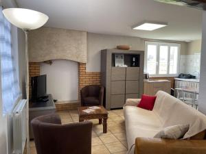 Maisons de vacances Gite Sauvagny, 3 pieces, 8 personnes - FR-1-489-431 : photos des chambres