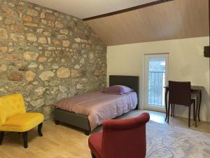 Maisons de vacances Gite Sauvagny, 3 pieces, 8 personnes - FR-1-489-431 : photos des chambres