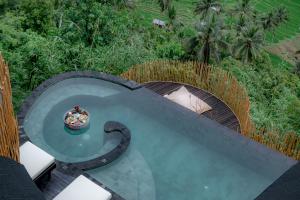 3 Bdr - Luxury Cliffside Bamboo Villa