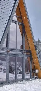 Cabana Corbilor The Raven's Hut - Ruşca