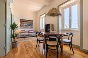 Monte Estoril Train Station - Seaside Apartment