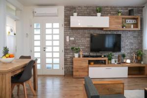 Nusha's place 