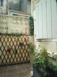 Maisons de vacances Maison Troglodyte en Provence : photos des chambres