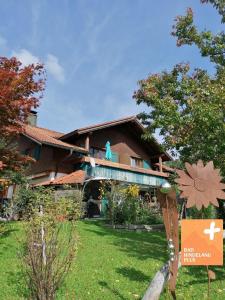 Alpenstyle Ferienwohnung mit Südbalkon in Geisteier's Hüs