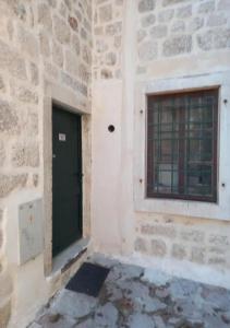 Bond studio- Old town