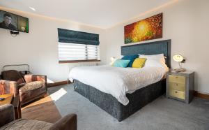 Deluxe Suite room in Antrim House