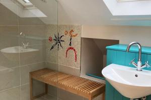 Charming 1 bed loft in 16C house in city centre