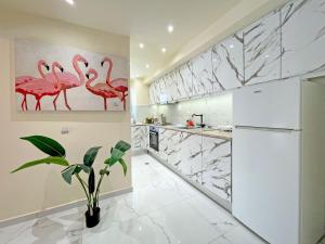 New Luxurious apartment - 1 minute from Elli Beach