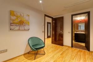 Luxurious 3 Bedroom Apartment in Herastrau