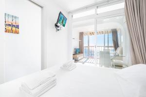 Las Damas 14-B Sea View Levante Beach