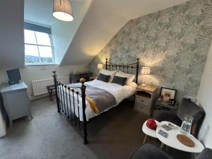 Double Room with Mountain View room in Archway Guest House