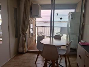Appartements APPARTEMENT COSY FRED FLAMANTS ROSES : photos des chambres