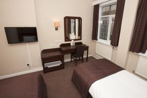 Single Room with Private Bathroom room in Dolphin SA1