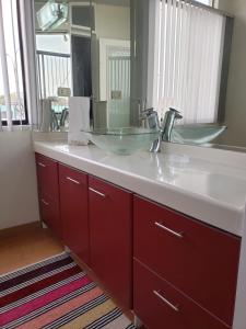 Amplio y Acogedor Departamento en San Miguel, Lima