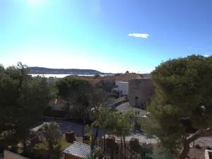 Appartement T1 mezzanine avec balcon, clim, wifi et garage - FR-1-553-195 - 弗龙蒂尼昂