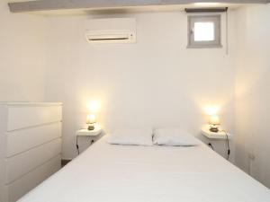 Charmant T1 Mezzanine, Clim, Vue Thau - FR-1-553-210