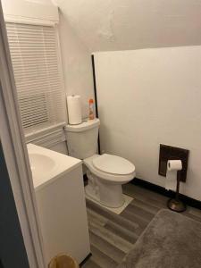 Awesome Attic Studio Private Room 3A