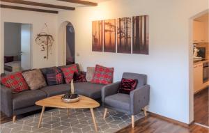 2 Bedroom Cozy Apartment In Arrach