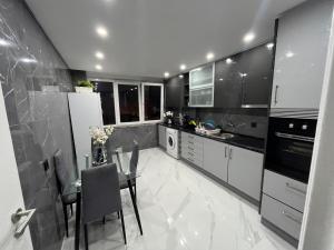 N3 Apartment