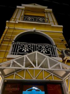 ROMYS PLACE - ENTIRE 2ND FLOOR APARTMENT