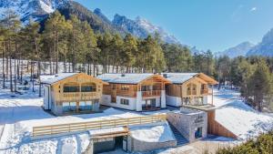 Les Ciases Chalets Dolomites Apt 5