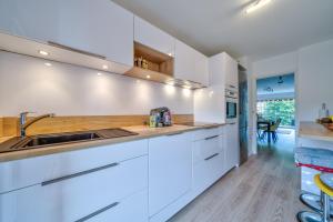 Appartements Djoby Lodge - Appt climatise et piscine partagee : photos des chambres